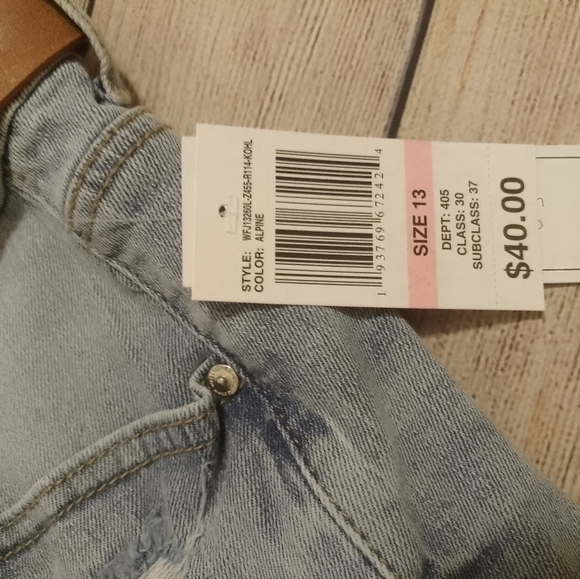 Wallflower Fearless Curvy Super High Rise Cut Off Denim Blue Jean Shorts shorty. - Picture 6 of 13